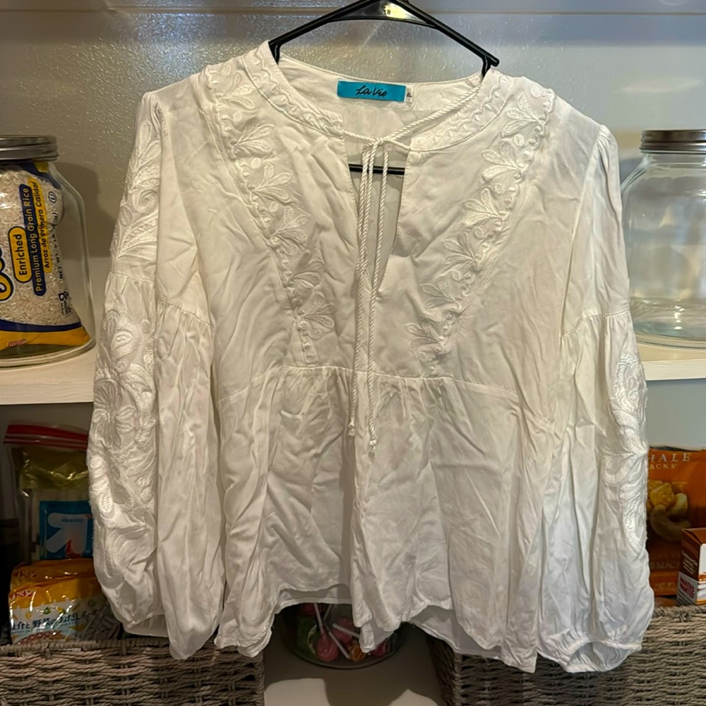 La vie embroidered long sleeve blouse